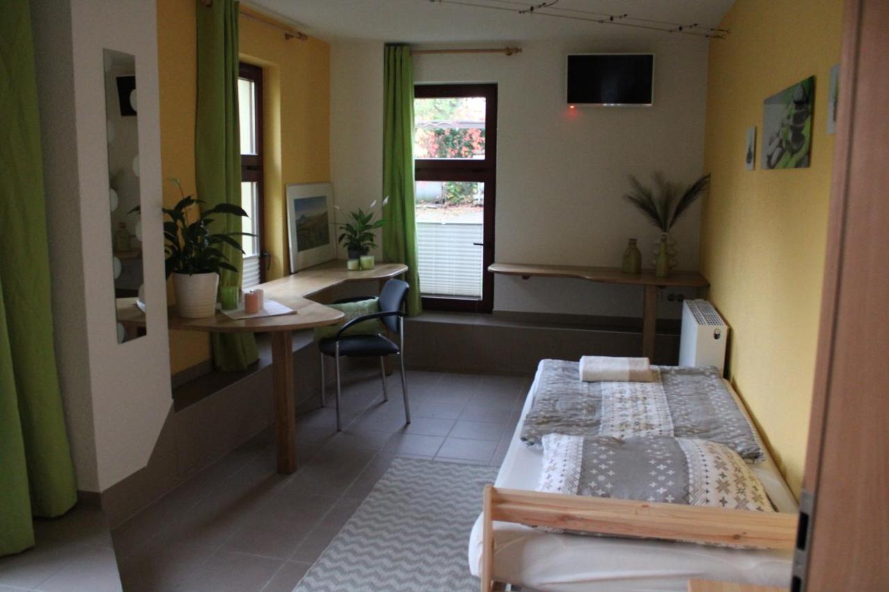 Baerchenhof Appartement Priestewitz Buitenkant foto